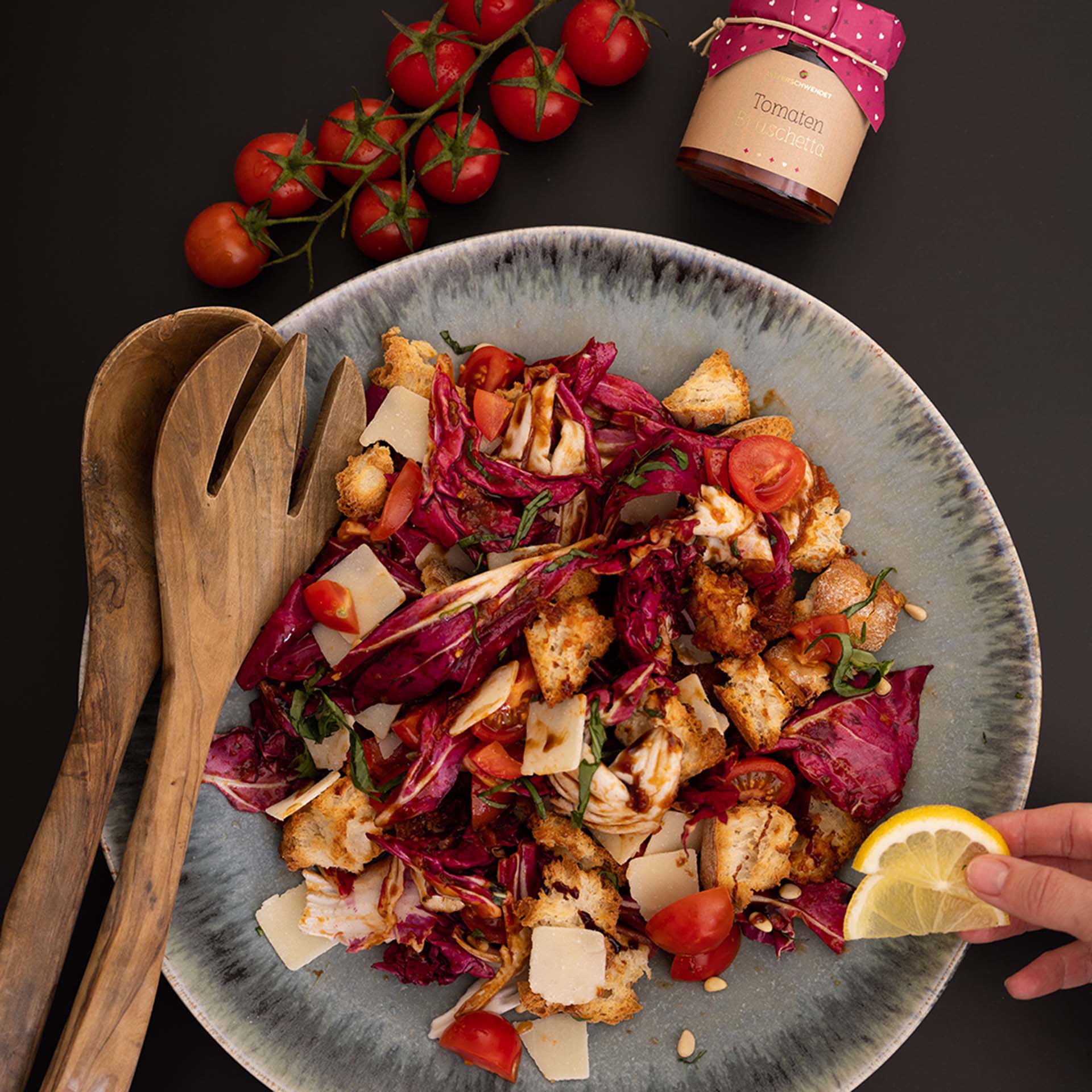 Tomaten Bruschetta Weihnachten rot-grün-weiß Tomaten Bruschetta Weihnachten rot-grün-weiß