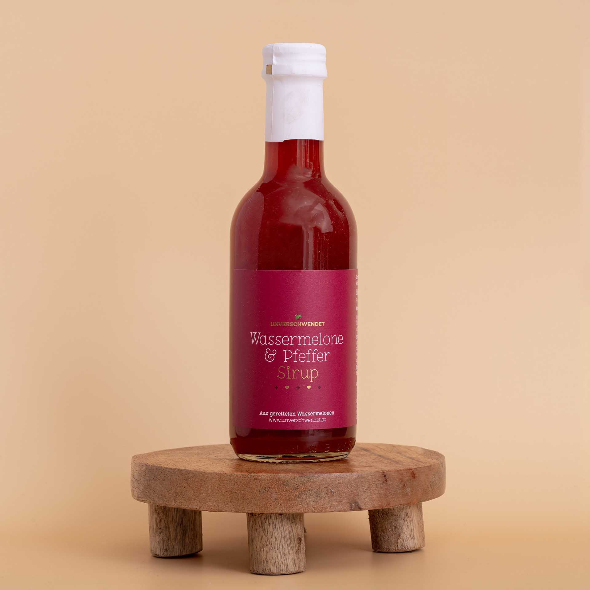 Unverschwendet Wassermelone-Pfeffer Sirup in rot (0,25l) Unverschwendet Wassermelone-Pfeffer Sirup in rot