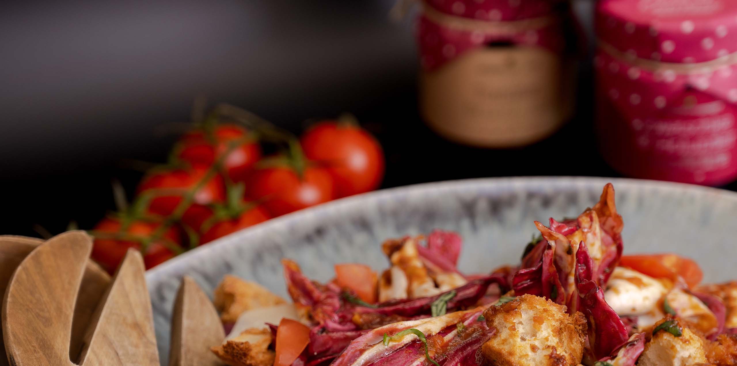 Webshop-Kategorie-Sommer-genuss Ein Teller mit einem bunten Salatmix