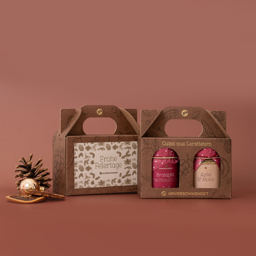 Duett Apfel mal Zwei Weihnachten Tannenzapfen hell Duett Apfel mal Zwei Weihnachten Tannenzapfen hell